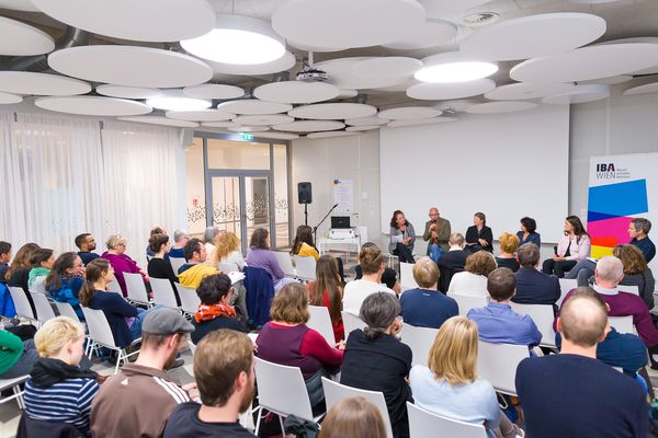 IBA-Talks (c) IBA_Wien/ L. Schedl (© IBA_Wien/ L. Schedl) Publikum des IBA-Talks: Jugendliche erwünscht!